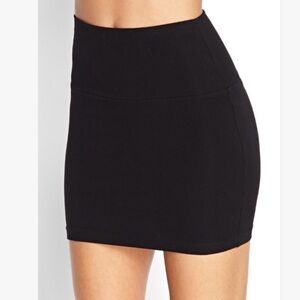 Lilly White body con skirt